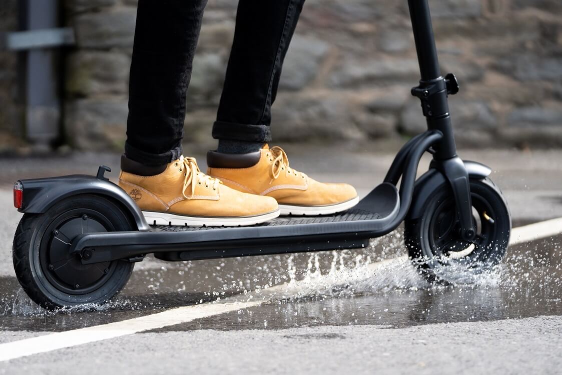 EMOVE Cruiser — Best electric scooter for heavy adults