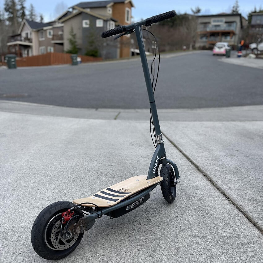 Electric Razor scooters E300 — Electric Brake System