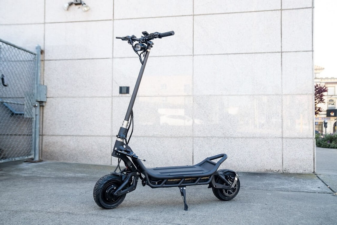 Fast electric scooter review — LIGHTNING BOLT X-3000