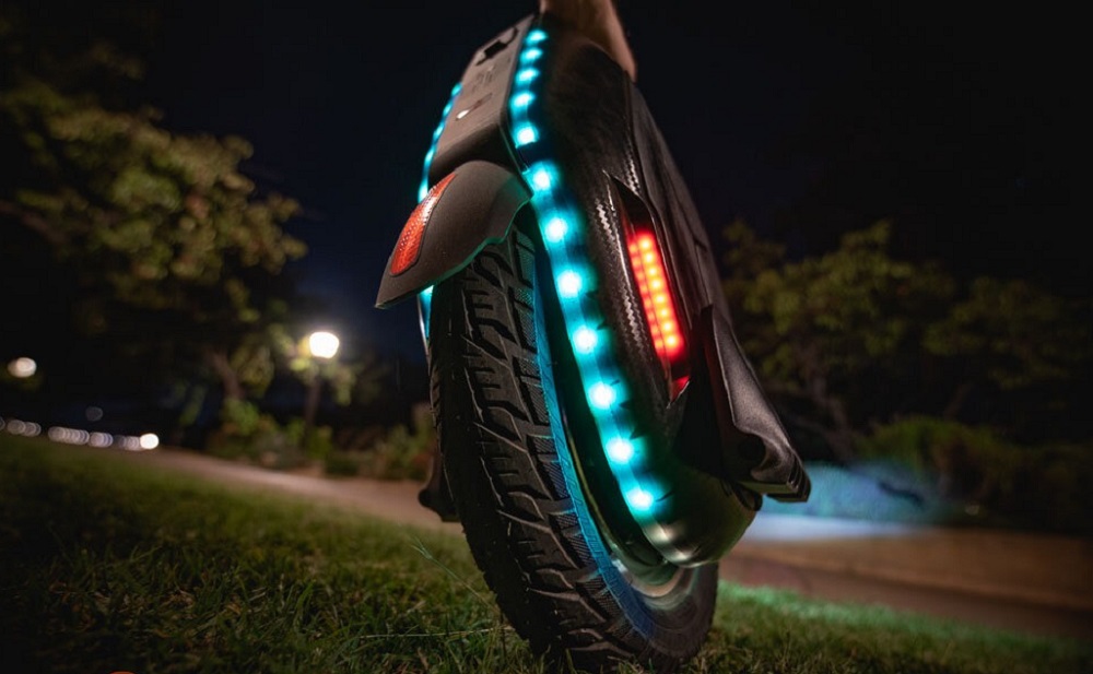 King Song electric unicycle — About Lighting, Speakers & App