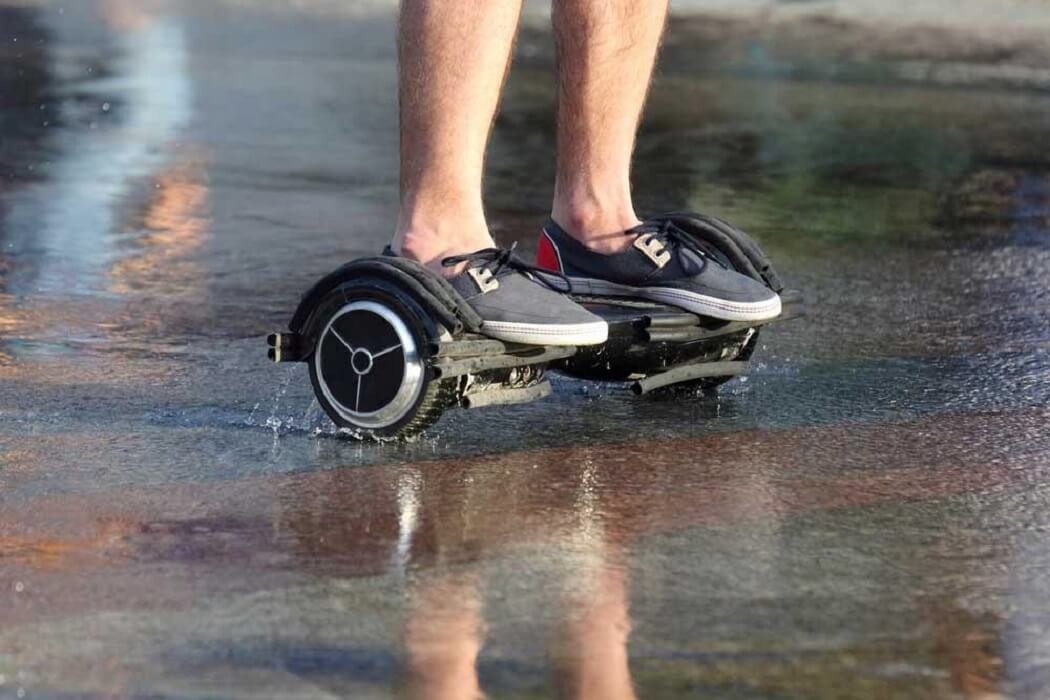 How old should you be to ride a hoverboard — It is generally recommended that children under the age of 8 should not ride hoverboards due to safety concerns