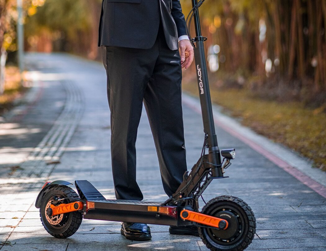 How to ride electric scooter — Obey traffic rules