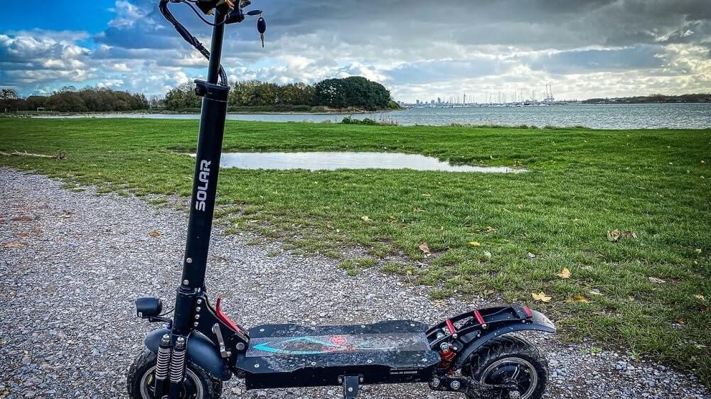 Pros of the solar-powered scooters: sustainability, cost savings, extended range, adaptability