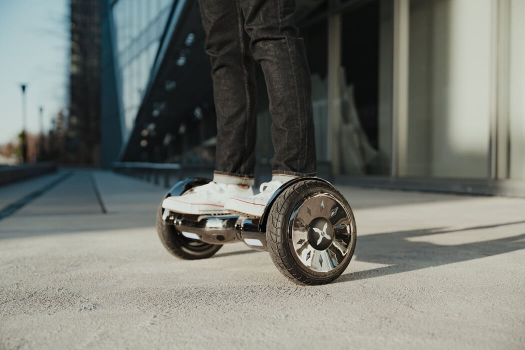 Hover-1 Titan electric hoverboard — Ride Quality & Brakes