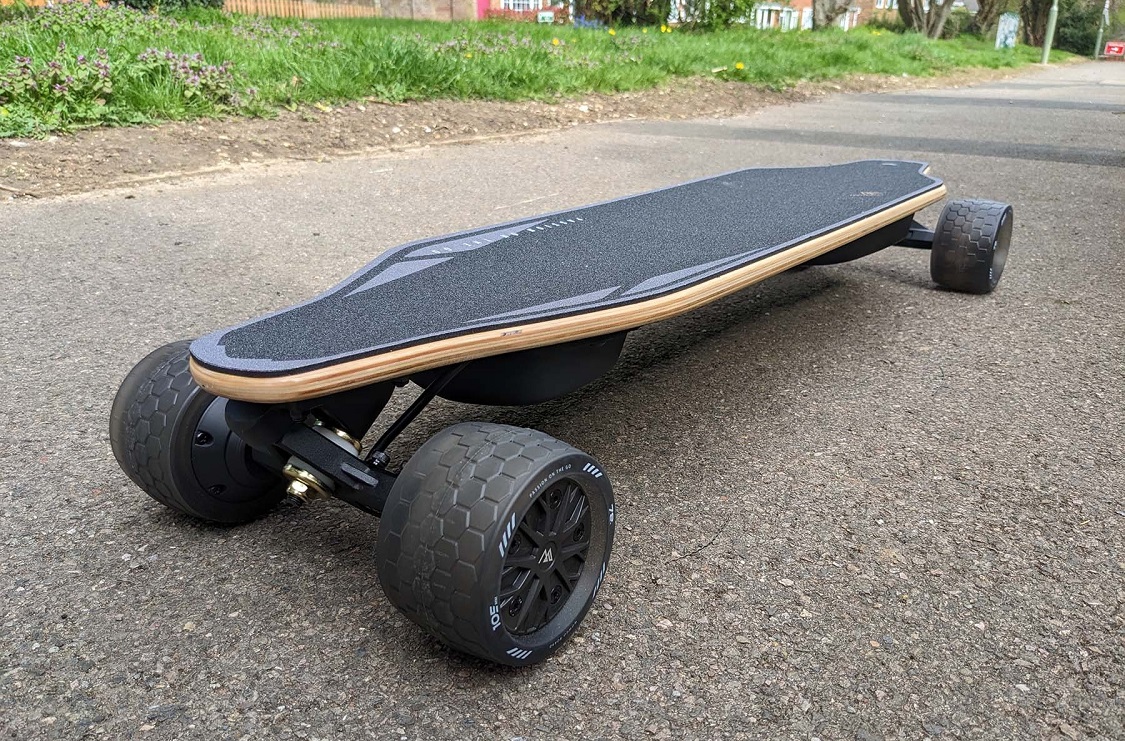 The WowGo 2S — Fast cheap electric skateboard