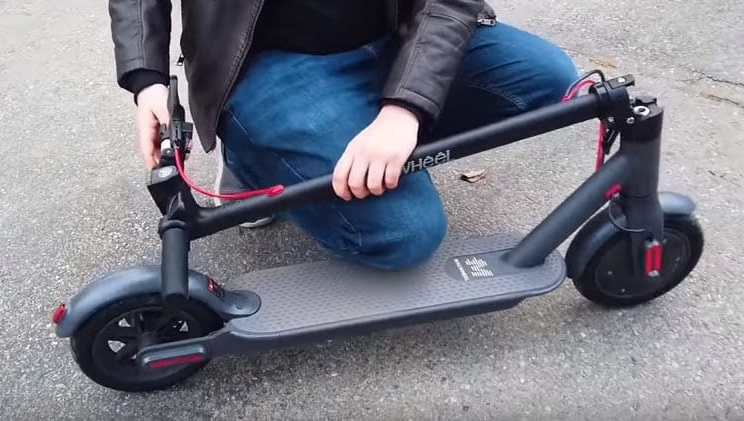 Macwheel electric scooter review — User-friendliness & Convenience