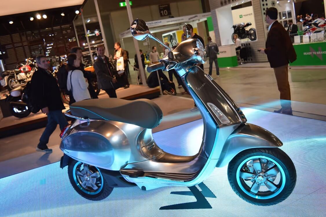 Vespa Elettrica is a fantastic electric moped