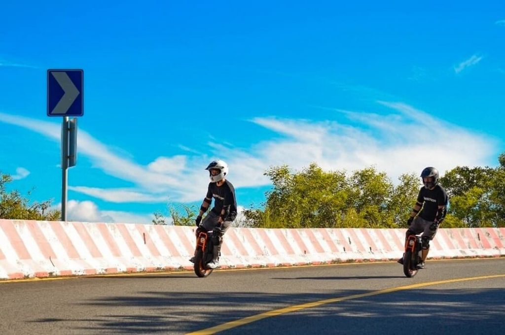 The Top 10 Fastest Electric Unicycles Review — February 2024