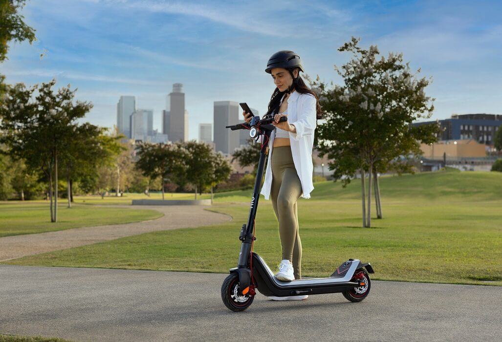 The Niu KQi3 Max — Best lightweight electric scooter for adults
